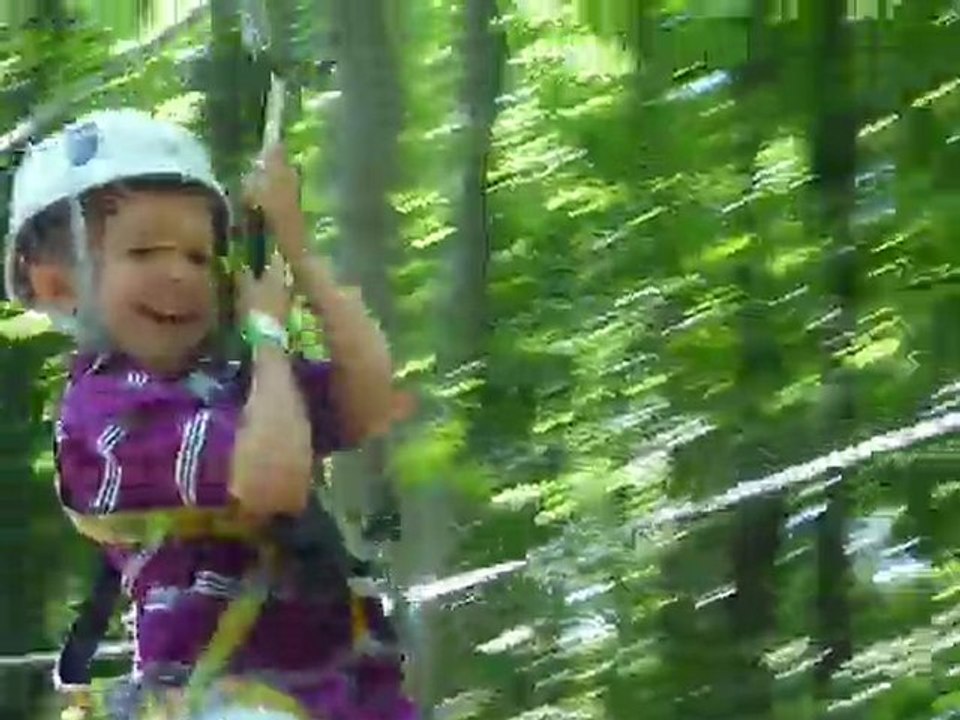 Théo accrobranche 1