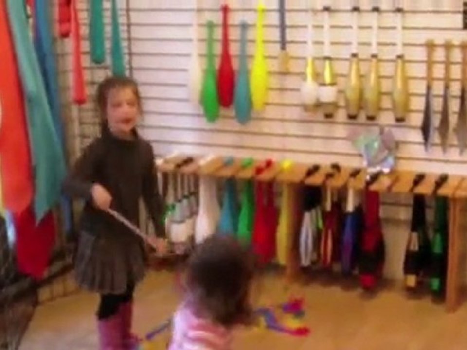 Dubé Juggling Presents: Georgia with ribbon