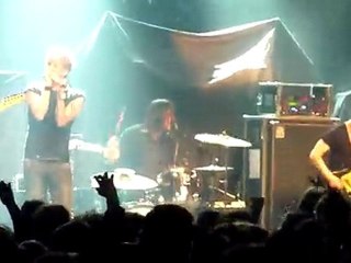 The Blackout @ Bataclan Avril 2010 Save our selves (part 2)