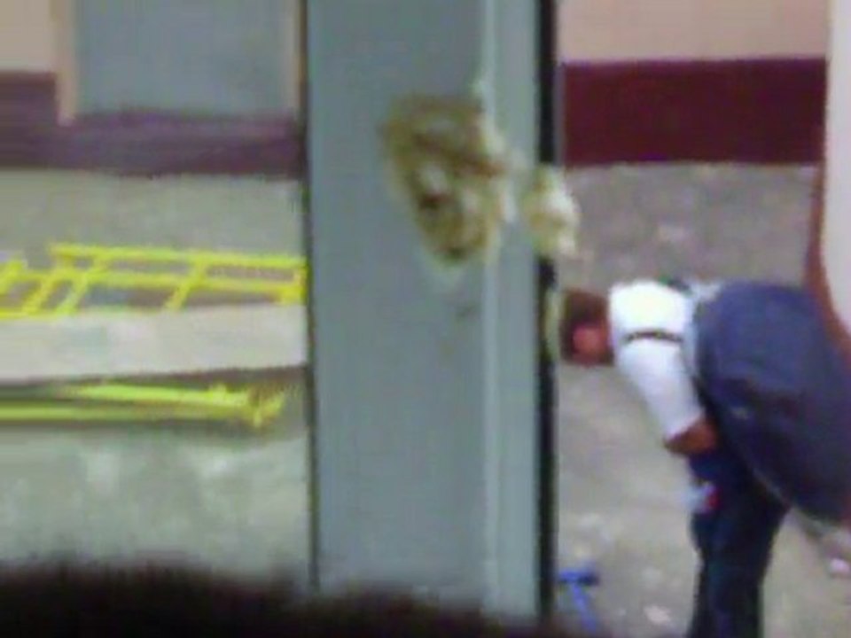 les aventures du kouglof et d'un basque qui rate l'avion