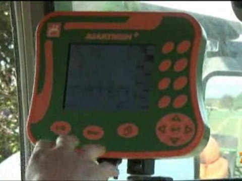 Terre à Terre 2010-Zoom sur le pulvérisateur Amazone UX 3200