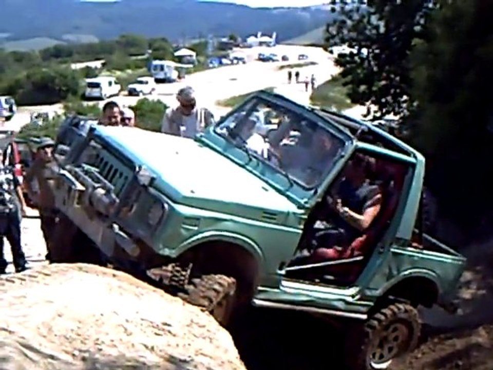 Franchissement 4x4 aux ZUK DAY'S 2010 CLIP0011