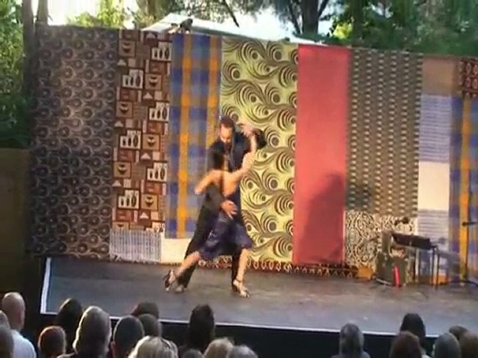 Roberto Romanelli & Betty Ferreira Jorge / tango argentin