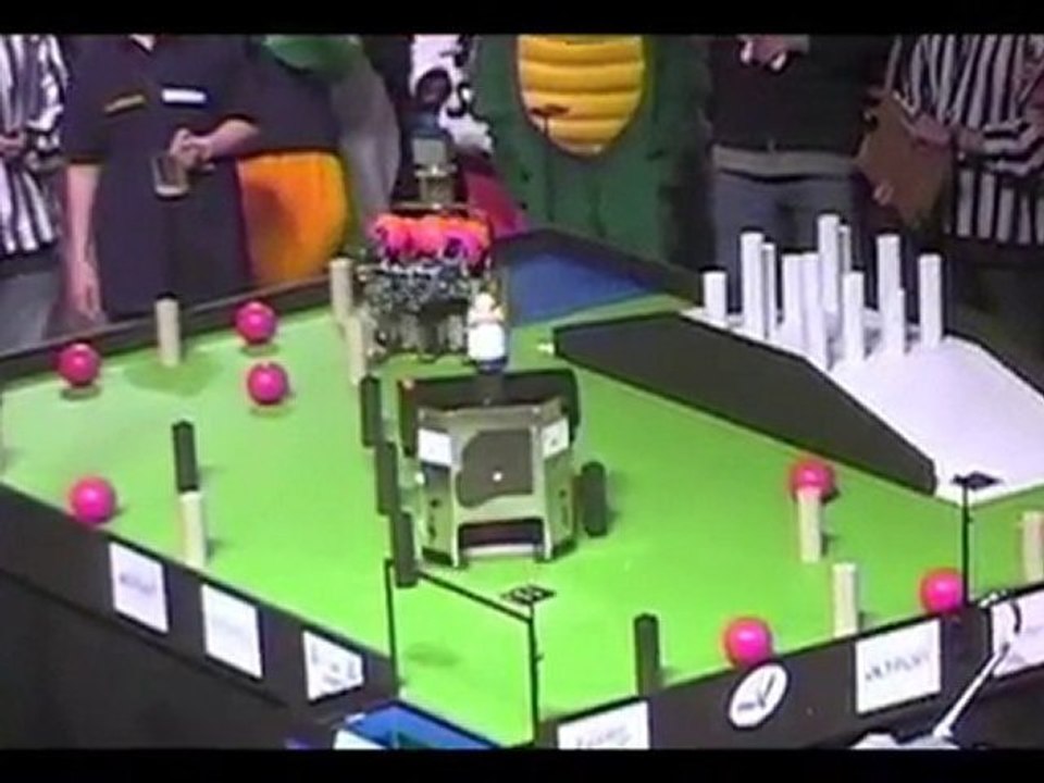 Coupe de Robotique 2010: Série 2 Eceborg Vs. RCVA