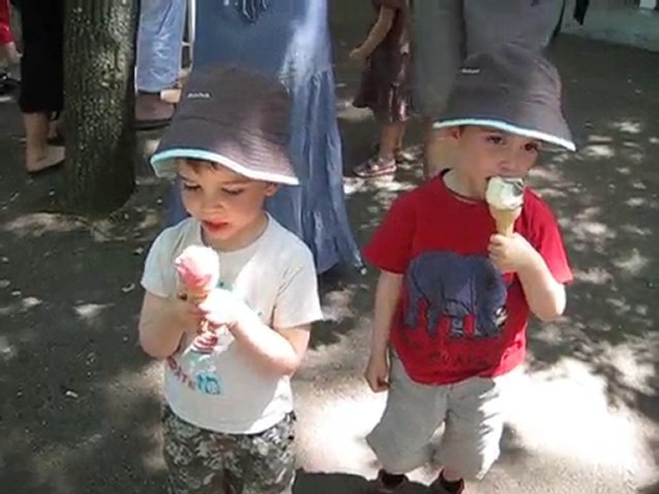 On mange des glaces!