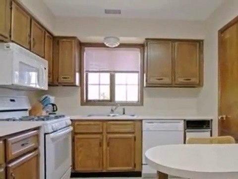 Homes for Sale - 6135 Essex Ct Apt D - Willowbrook, IL 60527