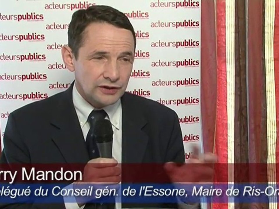Thierry Mandon, maire de Ris-Orangis, CG de l'Essonne