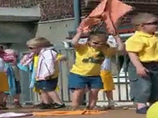 Lucas a la kermesse a l'ecole