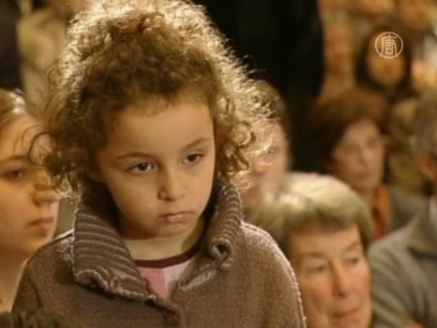 Бывшего священника допрашивают по делу о педофилии