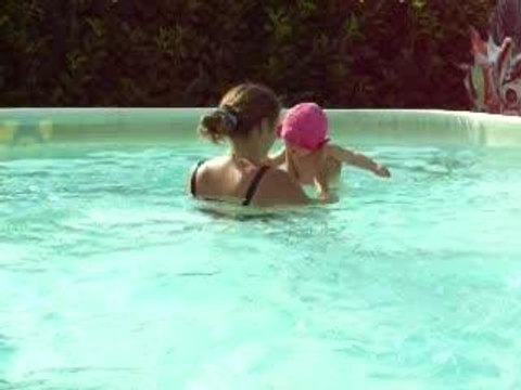 piscine avec maman