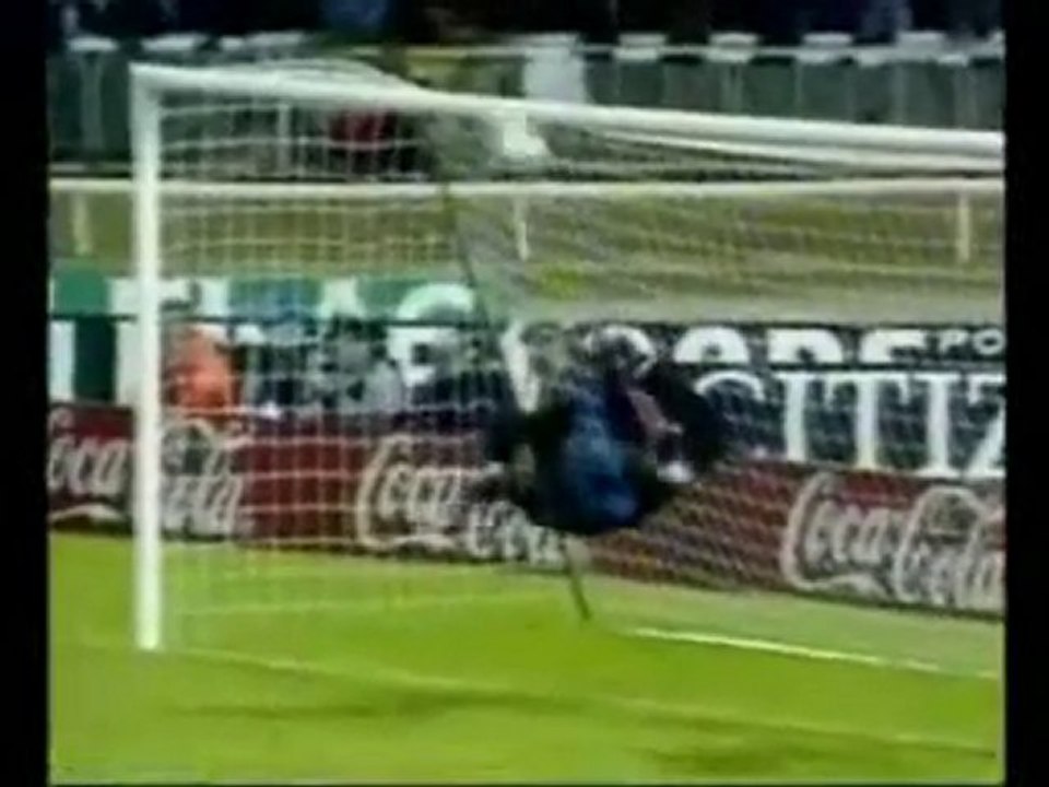 Rene Higuita | 1995-England-Colombia