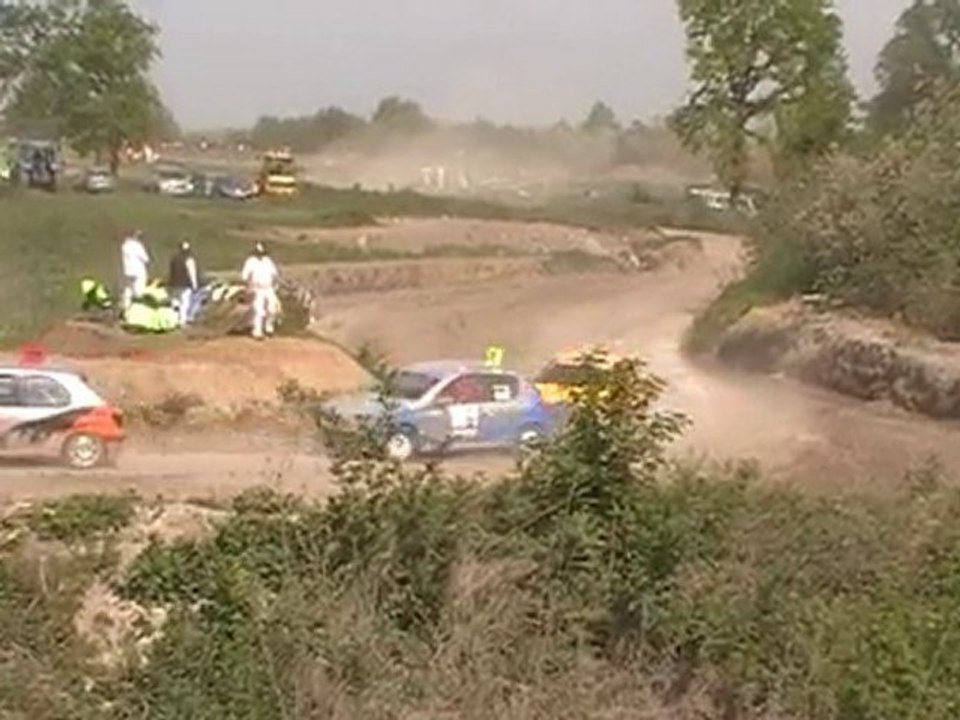 fol car laon 16/05/2010 suit