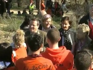 Restauration de terres incendiées à Marseille avril 2010