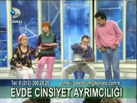 Üstün Dökmen İle Küçük Şeyler