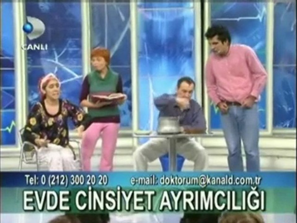 Üstün Dökmen İle Küçük Şeyler