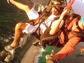 (HD) Voo Duplo de Parapente no Rio :: Praia do Pepino