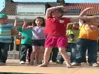 Laetitia a la kermesse le 25/06/2010