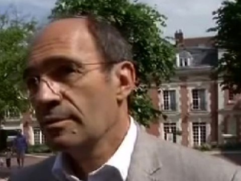 Woerth: Sarkozy me soutient de manière incroyable