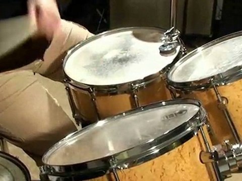 Apprendre la batterie 1er rythme rock et 1ers roulements