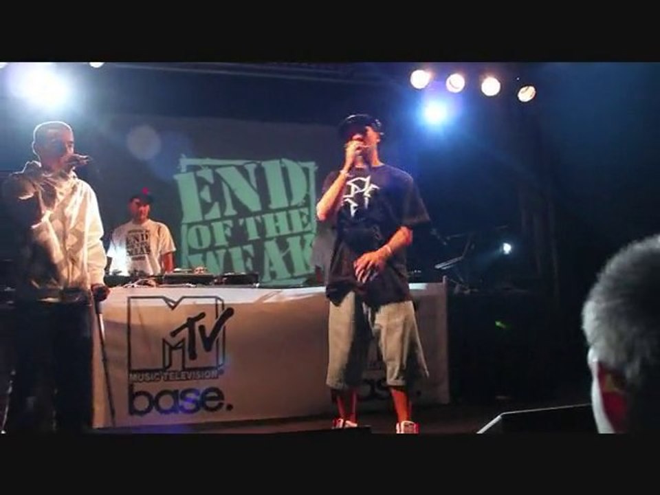 RES & THIB SKYLE en impro Warm Up EOW paris 2010