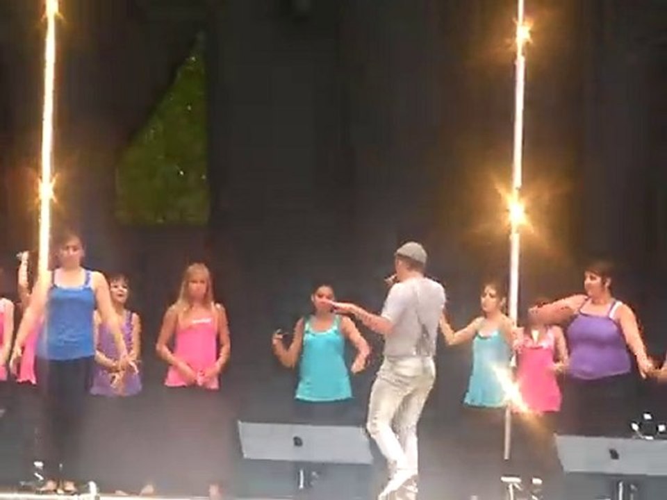 I Gotta Feeling ( live a Cazeres )