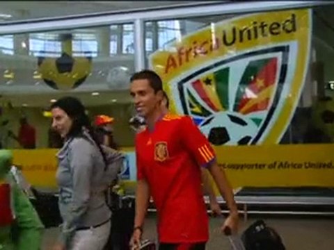 Spain and Dutch fans get ready for summit clash