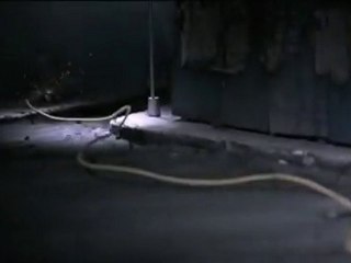 Videoclip: Muse - Uprising