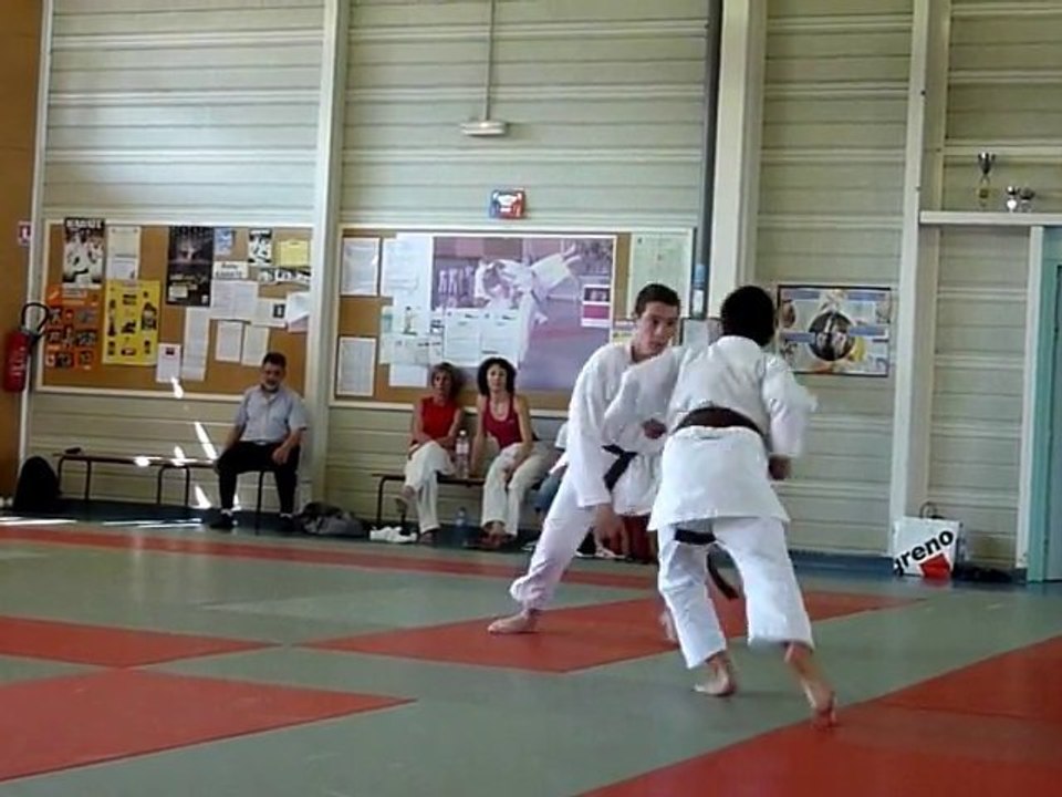 MIDARE COMBAT KARATE DO SHOTOKAI ENFANTS ADO
