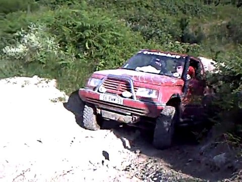 VITARA Pipiche ZUK DAY'S 2010 CLIP0026 CLUB WWW.ZUK4X4.COM SUZUKI VITARA SAMURAI SANTANA GV 410 413 SJ