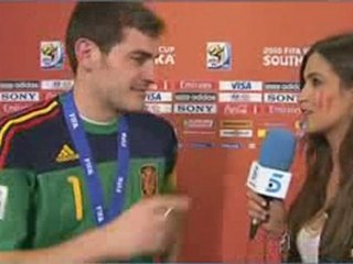 Casillas - Beso de Sara Carbonero