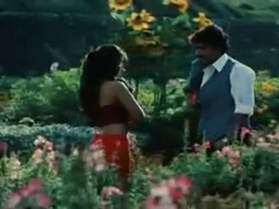 Cute Young Tamil Actress Anjali Navel song