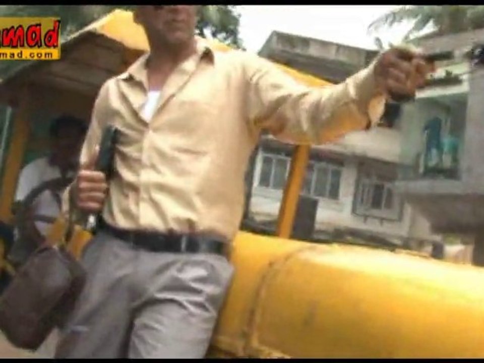 Akshay Kumar's Khatta Meetha Corruption!!
