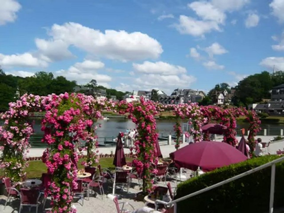 Une station thermale.......Bagnoles de l 'Orne