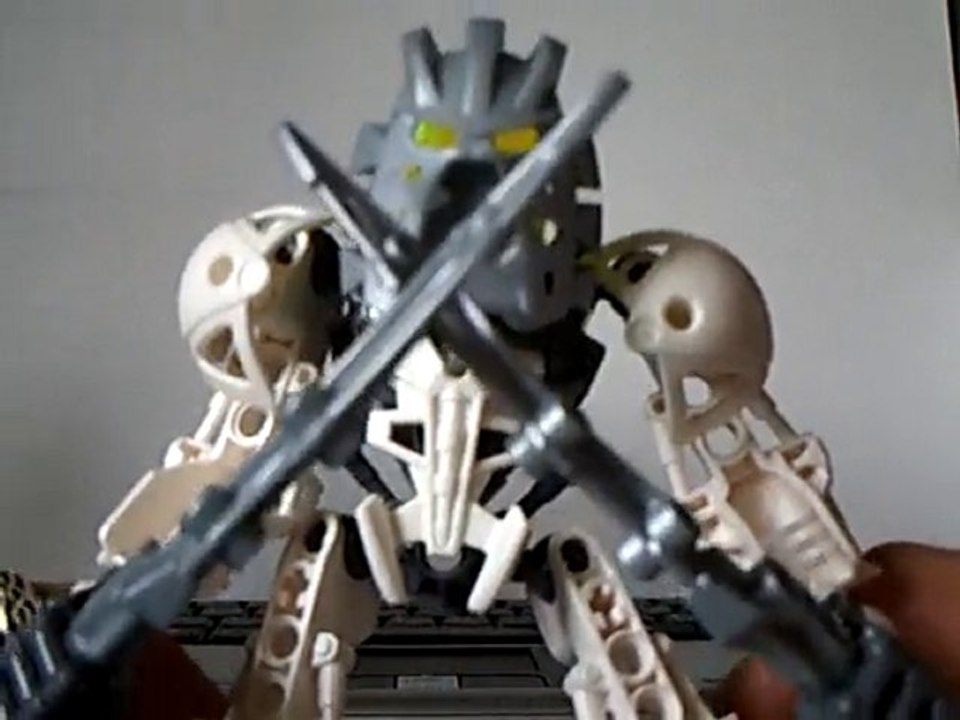 Review Bionicle Takanuva stars - par Toa-Bionicle
