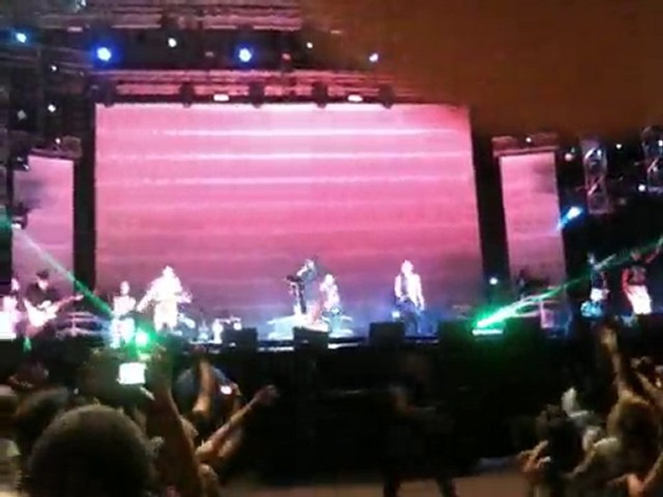 Black Eyed Peas @ Rockwave Festival 2010