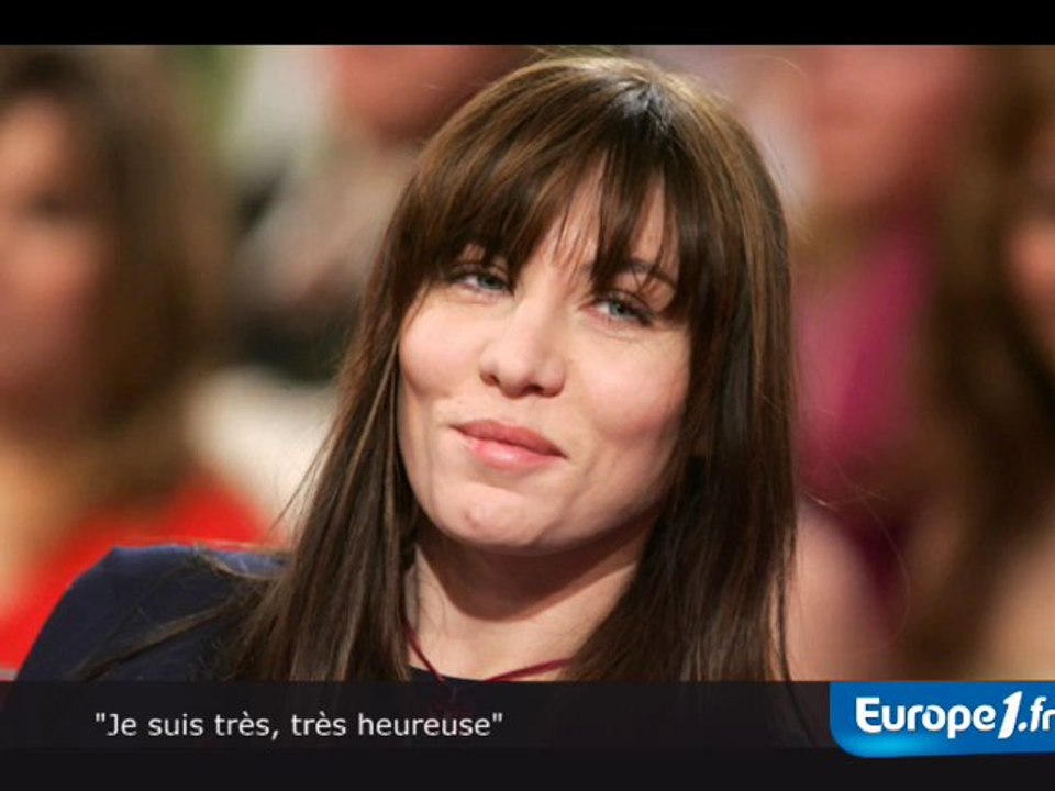 Mathilde Seigner "très très heureuse"