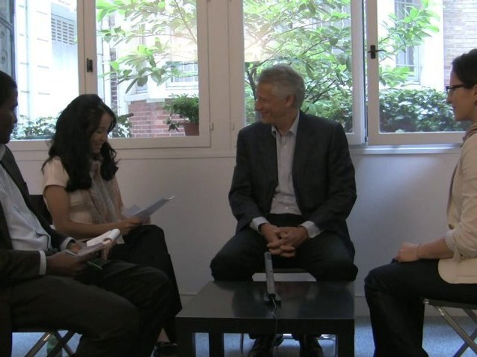 Dominique de Villepin face aux internautes de Villepincom