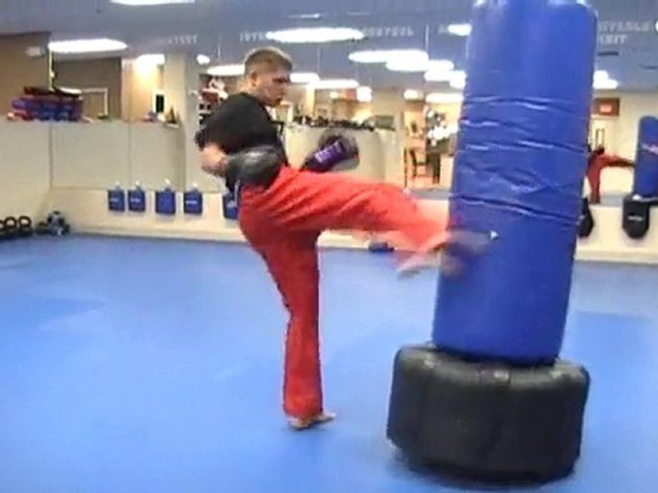 Martial Arts Kickboxing In Syosset, Long Island For The Fam