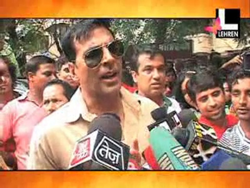 Akshay supports Corruption !