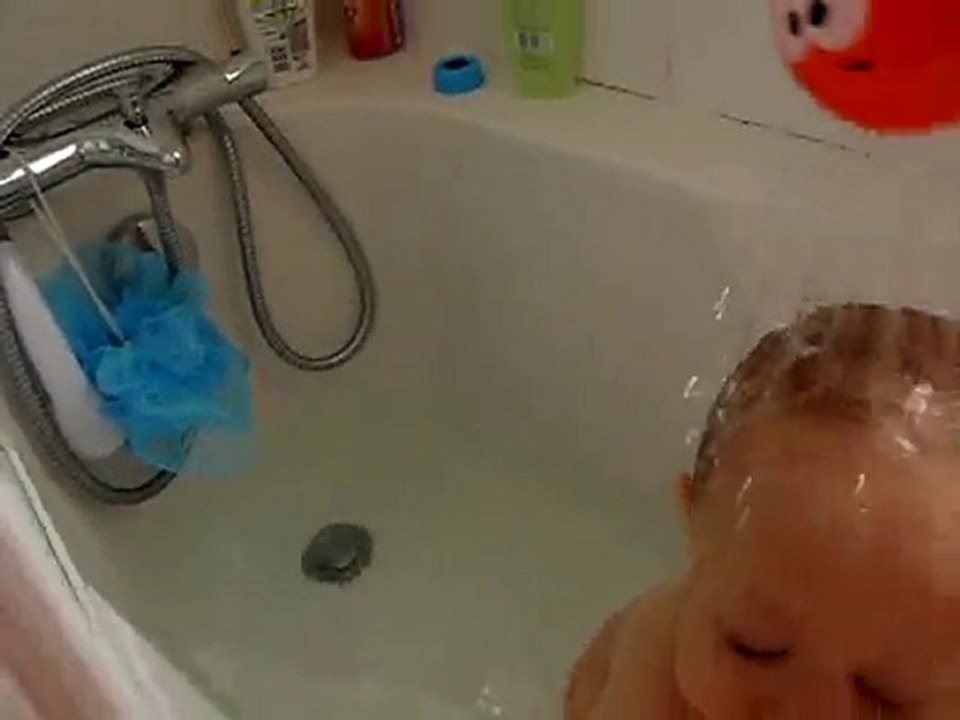 2010 07 12 Dans le bain 1