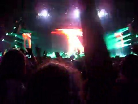 Black Eyed Peas Rock That Body Main Square 2 Juillet 2010