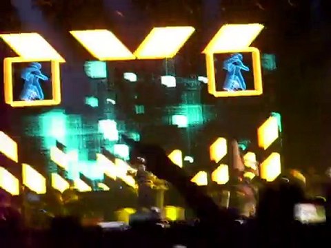 Black Eyed Peas Don't lie Main Square 2 Juillet 2010