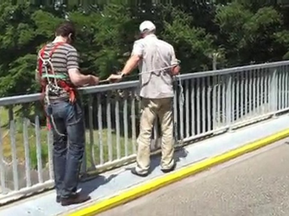 Saut à l'élastique