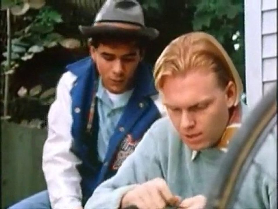 Degrassi High - s02e11 - "Showtime - Part 2" - (Part 1 of 2)