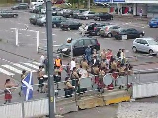 Normandy Highland Pipe Band au défilé du 14 juillet 2010 (76