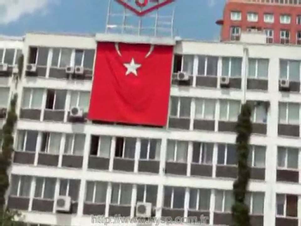 Otomatik Bayrak ve Poster Görüntüleri
