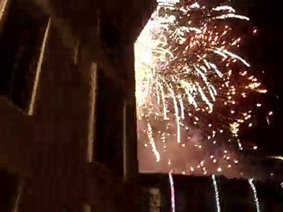 Feu d'artifice Nîmes le 13/07/2010