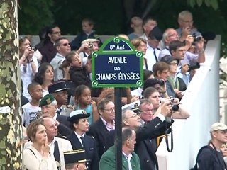 Un défilé du 14-Juillet sous la pluie aux couleurs africaines