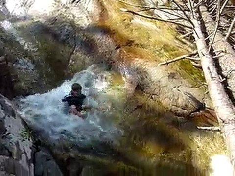 20100701 Nico petit toboggan Corse