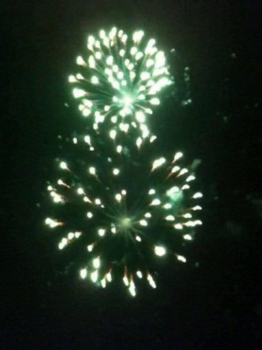 feu artifice du 14 juillet 2010 a villeneuve le roi parti 1